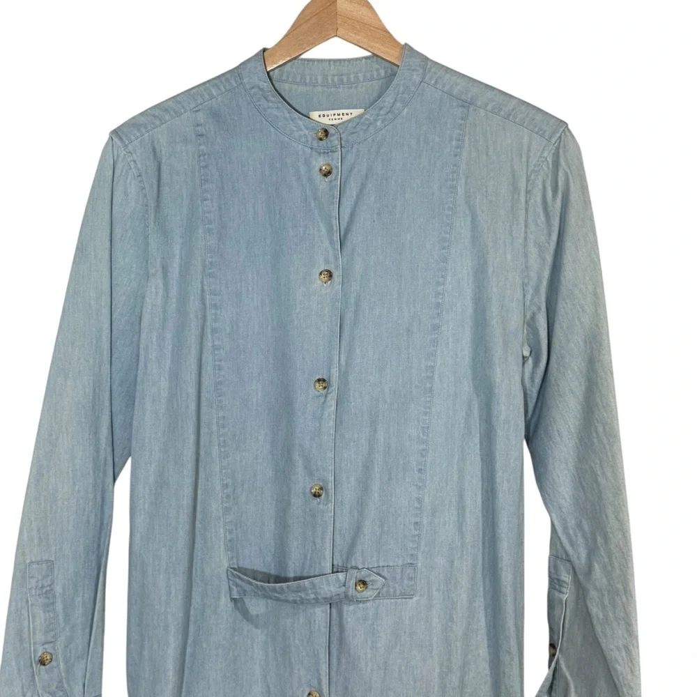 Equipment Femme Chambray Button Up Shirt Size XS Long Sleeve Blue 100% cotton